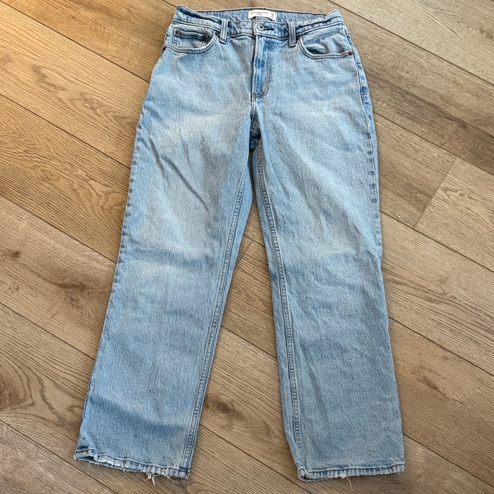 Abercrombie & Fitch Light Wash Straight Leg Jeans, the baggy low rise